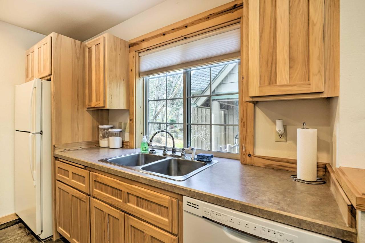Chalet At Running Y Resort With Wraparound Deck! Klamath Falls Luaran gambar